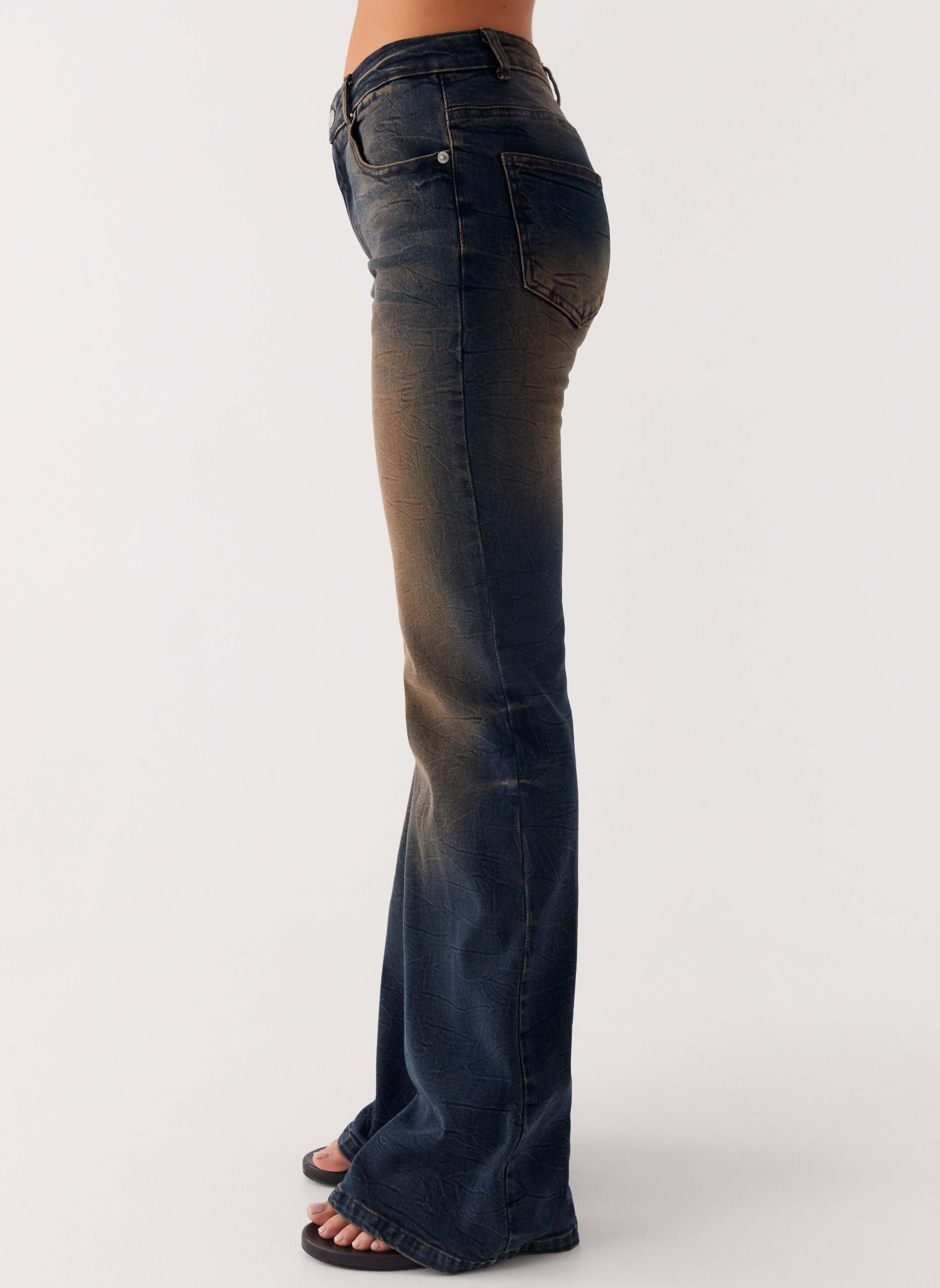 Oregon Flared Jeans - Dirty Black Wash